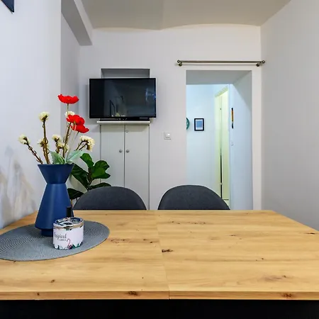 Pretty In The Centre - Old Town Apartamento *