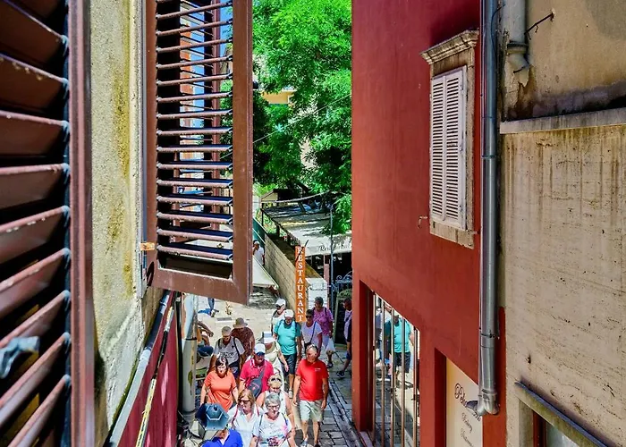 Pretty In The Centre - Old Town Apartman *