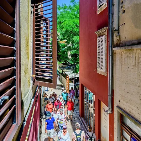 Pretty In The Centre - Old Town Daire *